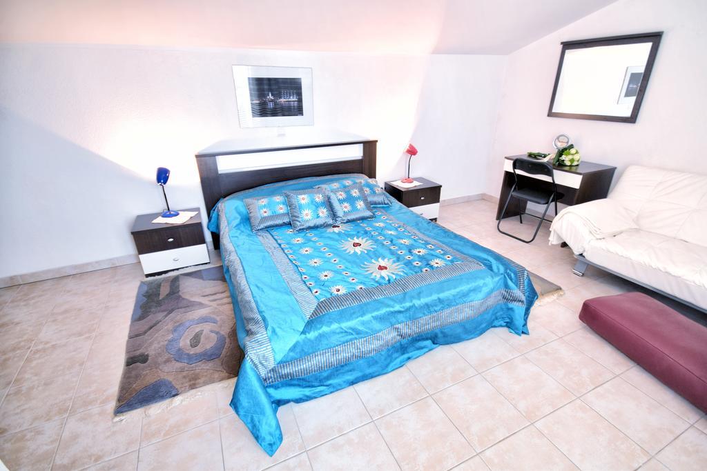 Apartments Link Rovinj Oda fotoğraf